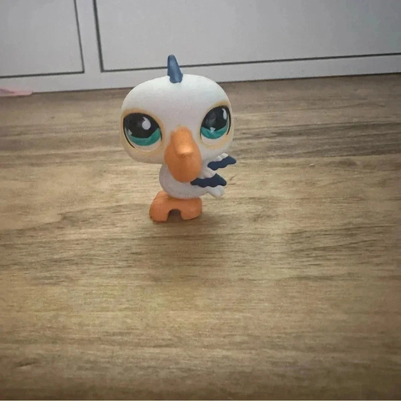 Littlest Pet Shop white and blue pelican 517 (2007) - Picture 6 of 15